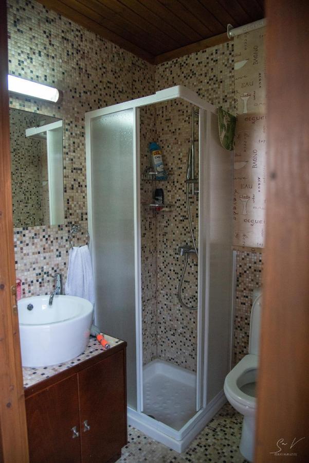 *2 Bdr Log House /Mountains/Queen Bed/Fireplace Gourri Exterior foto