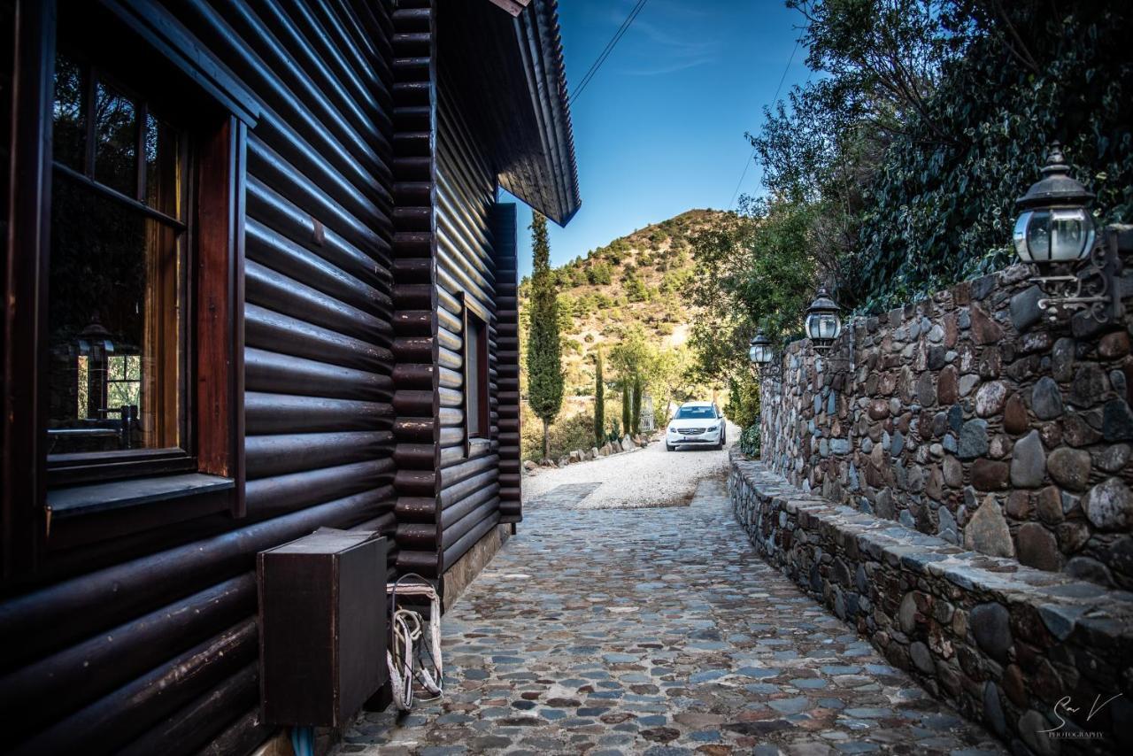 *2 Bdr Log House /Mountains/Queen Bed/Fireplace Gourri Exterior foto